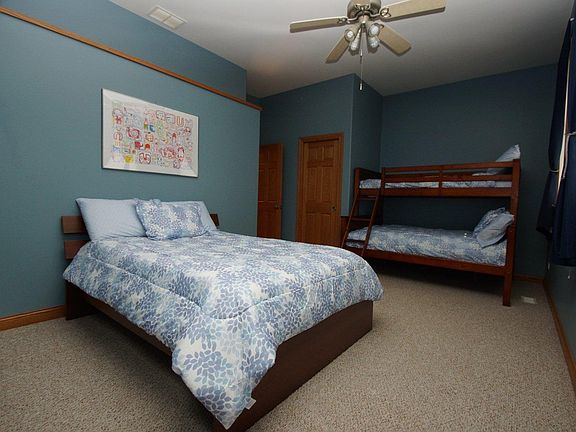 3rd image of 2630 N Ashland Ave #1