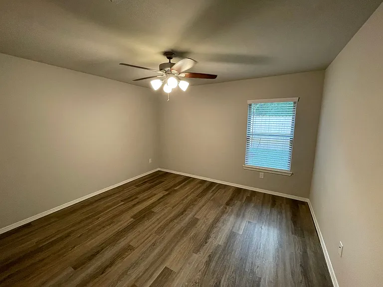 731 Long Cedar Dr — Photo 14