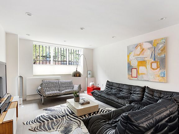 2nd image of 445 W 54th St APT 1A