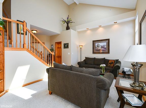 3rd image of 112 Woodland Cir