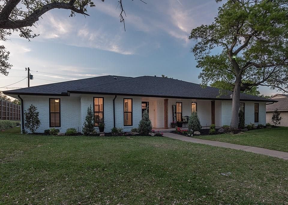 1st image of 6 Willow Creek Pl