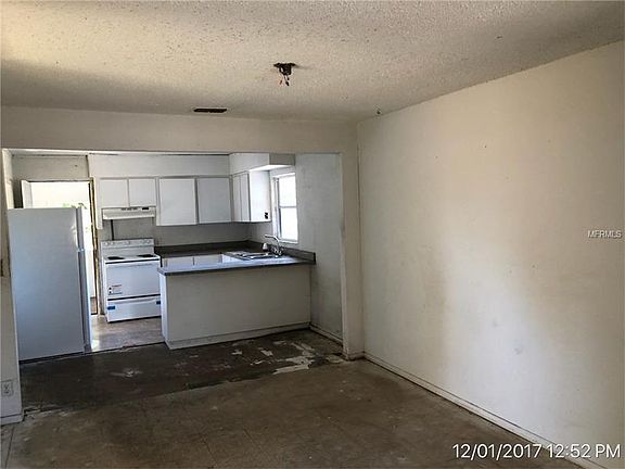 3rd image of 10610 N 15th St