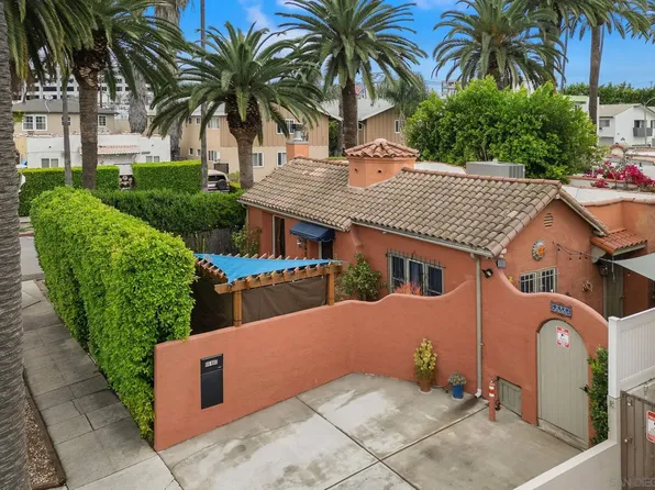858 N Poinsettia Pl, Los Angeles, CA 90046