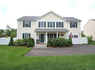 1817 Mill Plain Rd, Fairfield, CT 06824