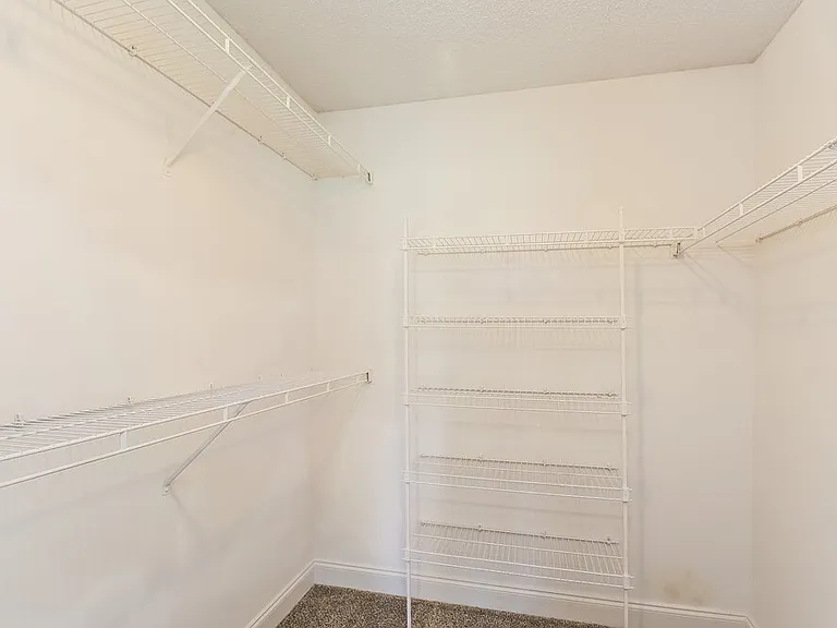 4512 Carol Ct — Photo 12