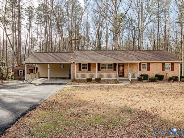 4907 Empire Pkwy, Chester, VA 23831