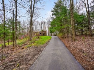 5060 Leffingwell Rd, Canfield, OH 44406
