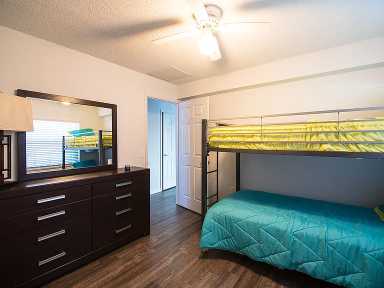 Woodland Heights Apartments — Photo 29
