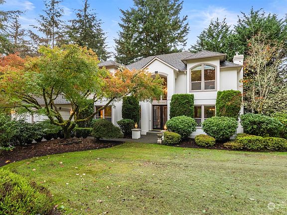 3rd image of 13102 Muir Drive NW