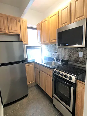 Rented by City Connections Realty | media 10