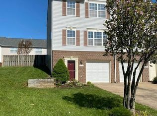575 Highland Towne Ln, Warrenton, VA 20186