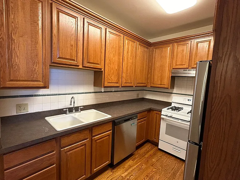 2417 N. Western — Photo 1