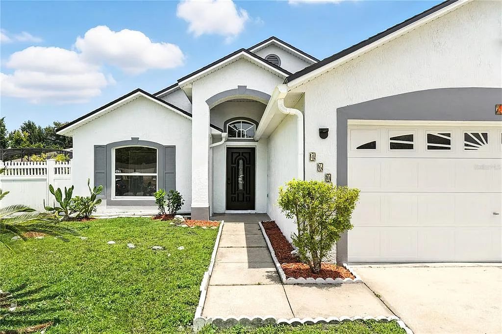 3 bed, 2.0 bath, 1559 sqft, $1,850 — Photo 3