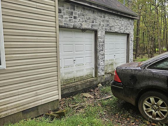 3rd image of 116 Sassafras Rd