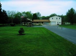 12333 Ridge Rd, Medina, NY 14103