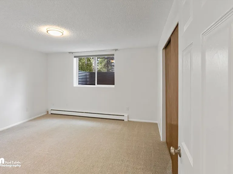 1208 W 46th Ave #C — Photo 9