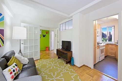 1st image of 250 1st Ave APT 1A