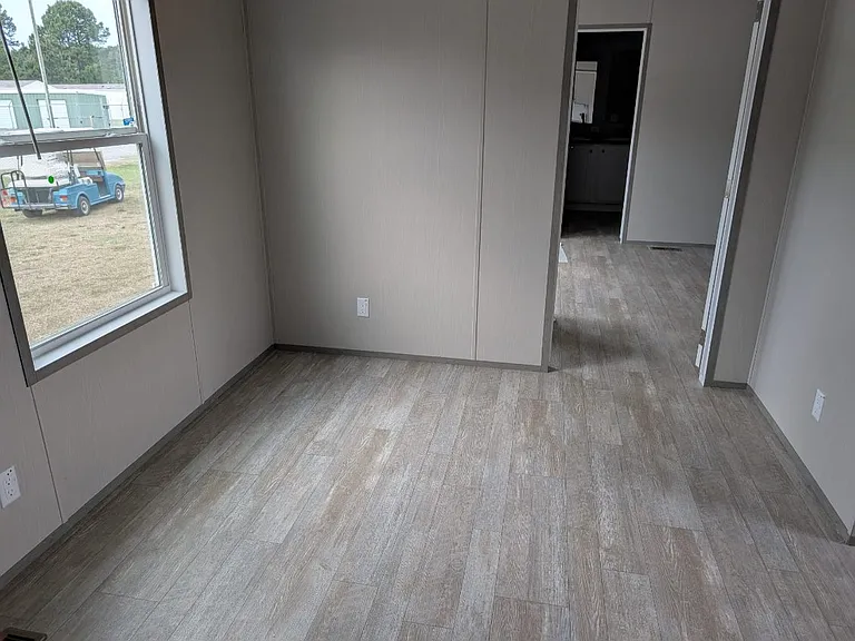 2321 Ashley Acres Dr — Photo 5