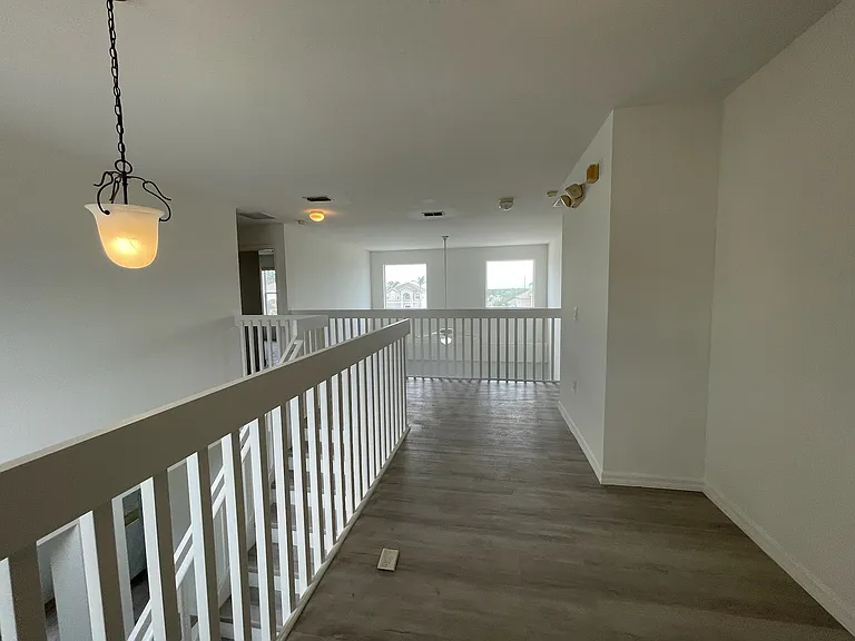201 Kensington Dr — Photo 26