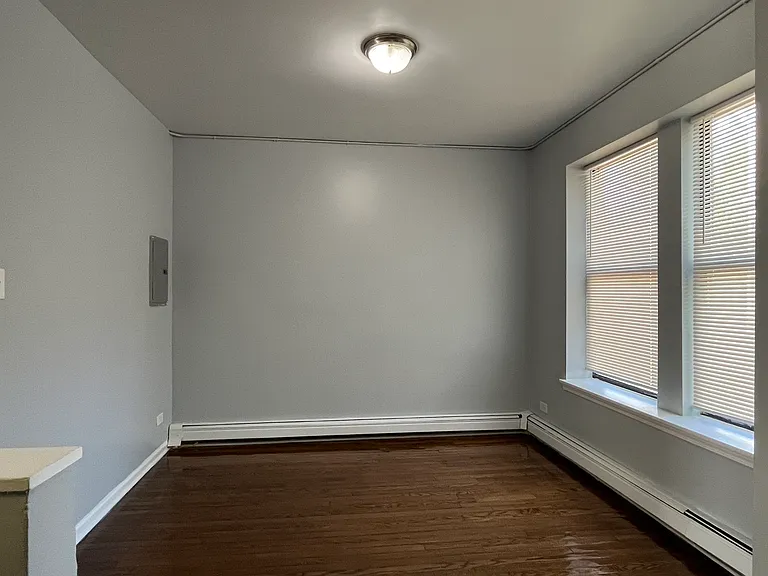 Jade Apartments — Photo 10
