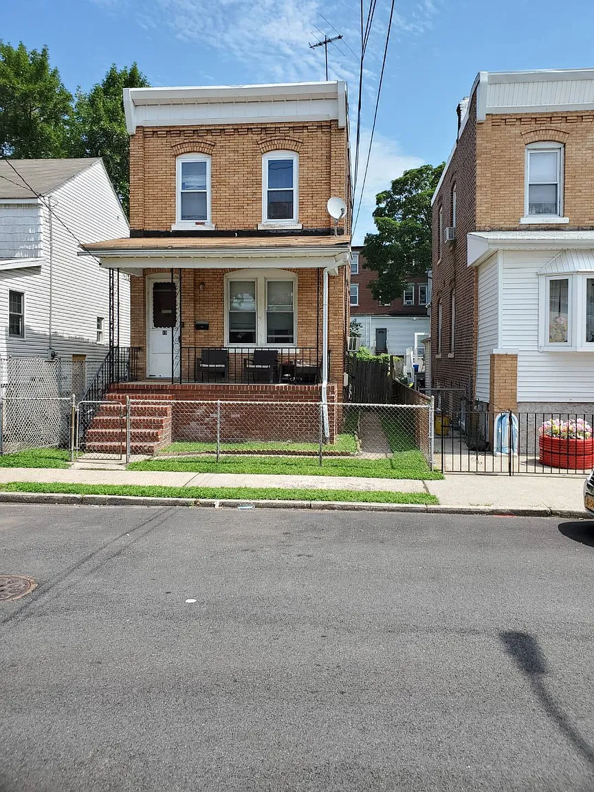 19 White St photo 1