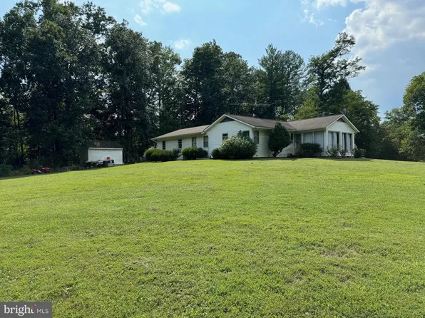 12147 Stonehouse Mountain Rd, Culpeper, VA 22701