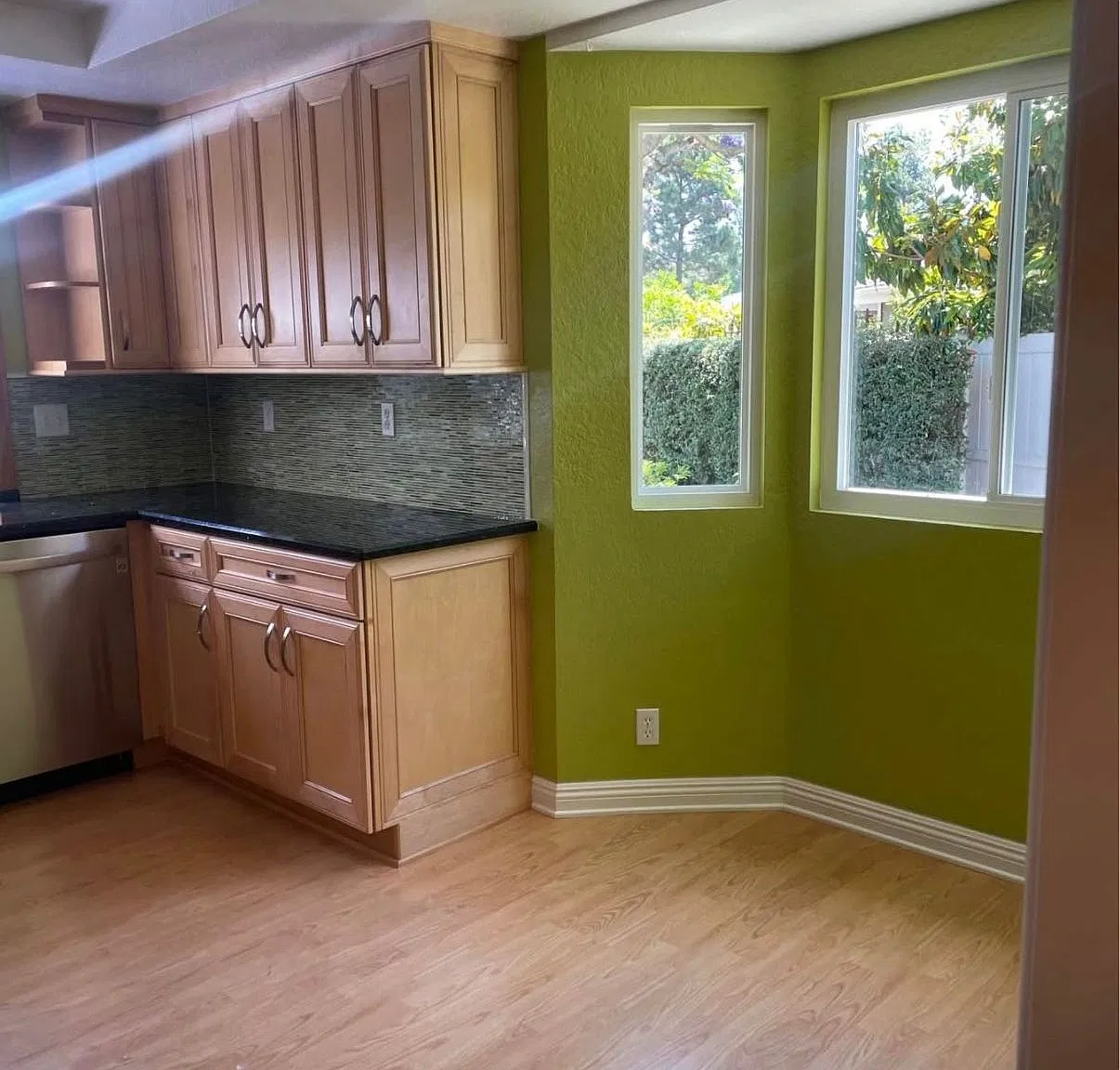 2 bed, 2.0 bath, 1306 sqft, $3,400 — Photo 2