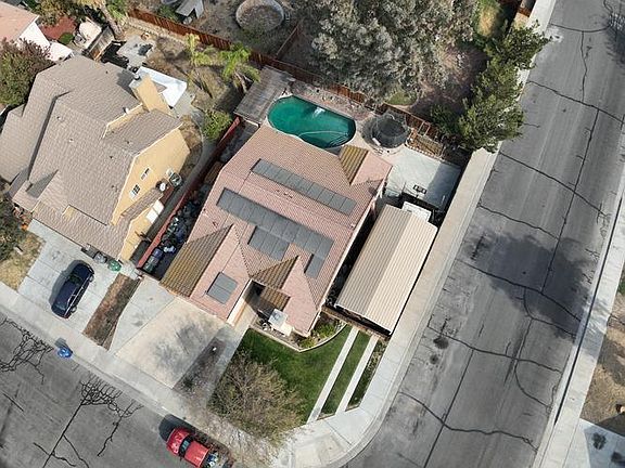 4th image of 1996 Davis Dr