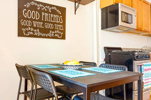 Rented by Wave Real Estate Group | media 46