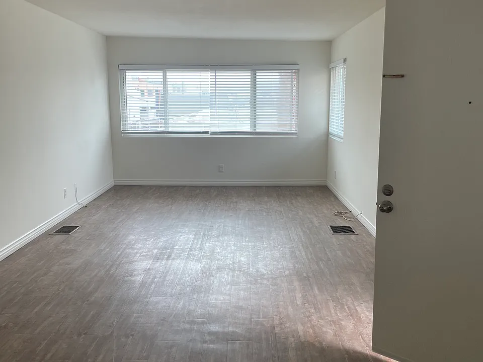 1400 Hermosa Ave #L