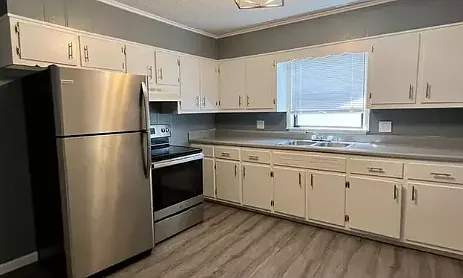 Oak Tree Apartments — Photo 3