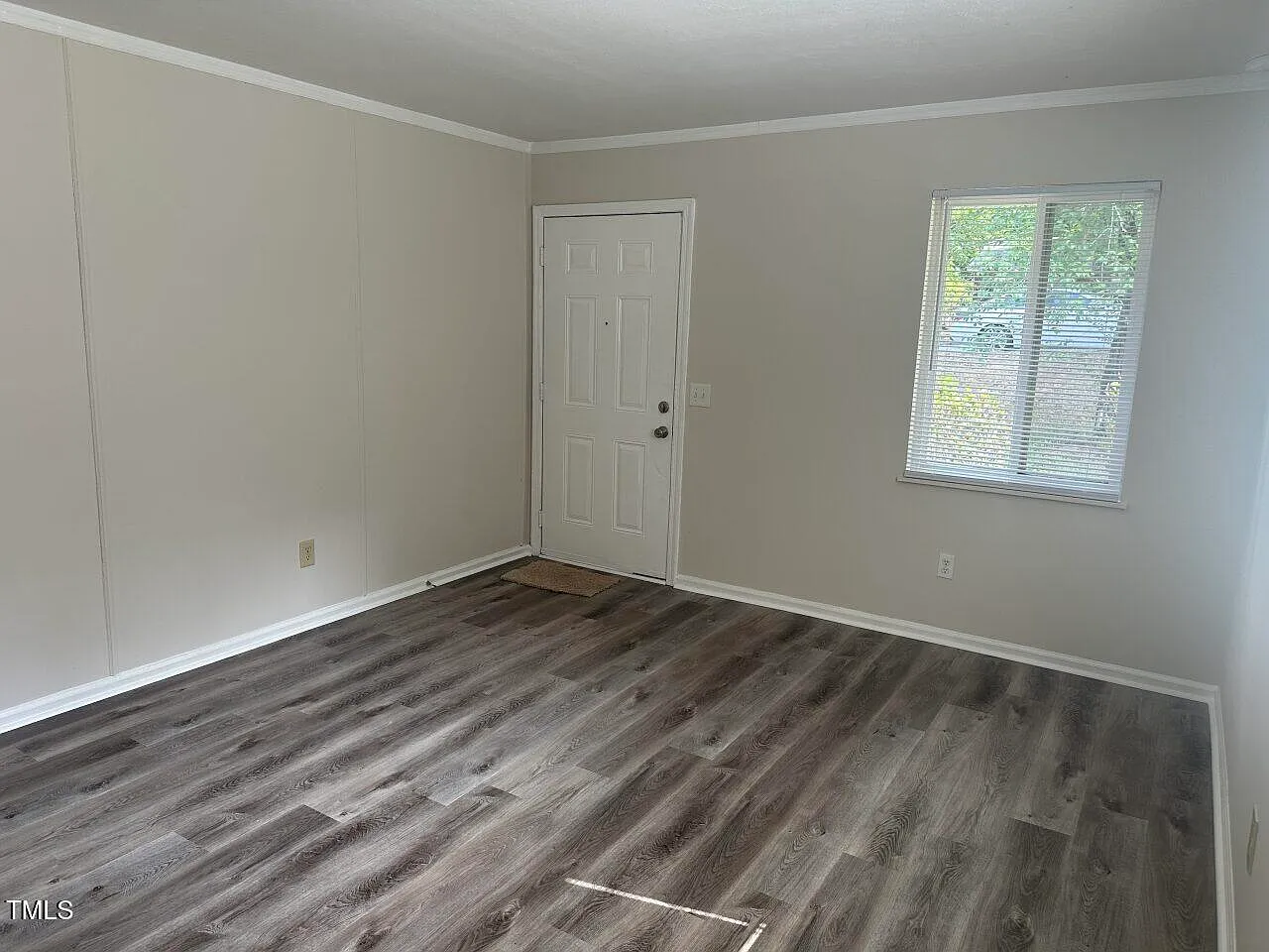 3 bed, 1.5 bath, 1180 sqft, $1,500 — Photo 4