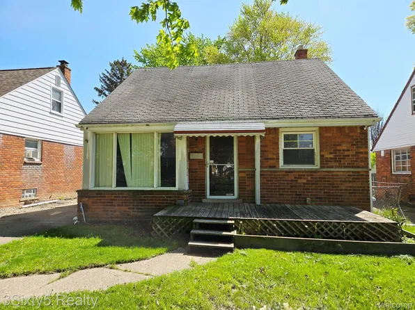 1759 Fairbairn St, Inkster, MI 48141