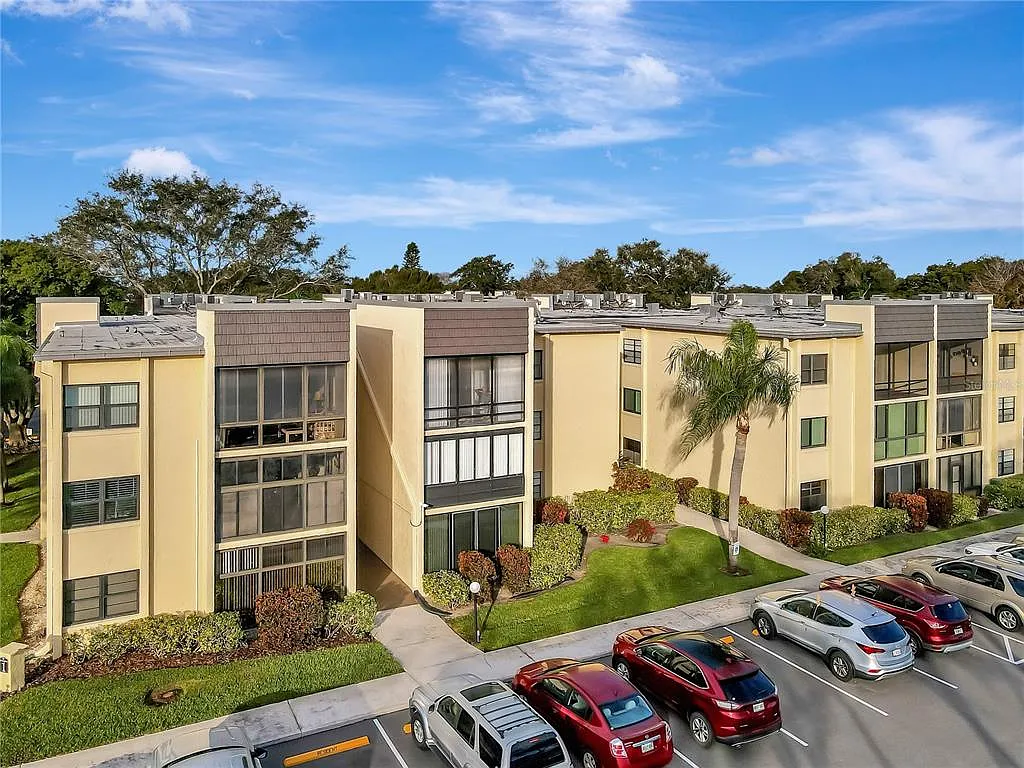 2 bed, 1.5 bath, 880 sqft, $1,800 — Photo 4