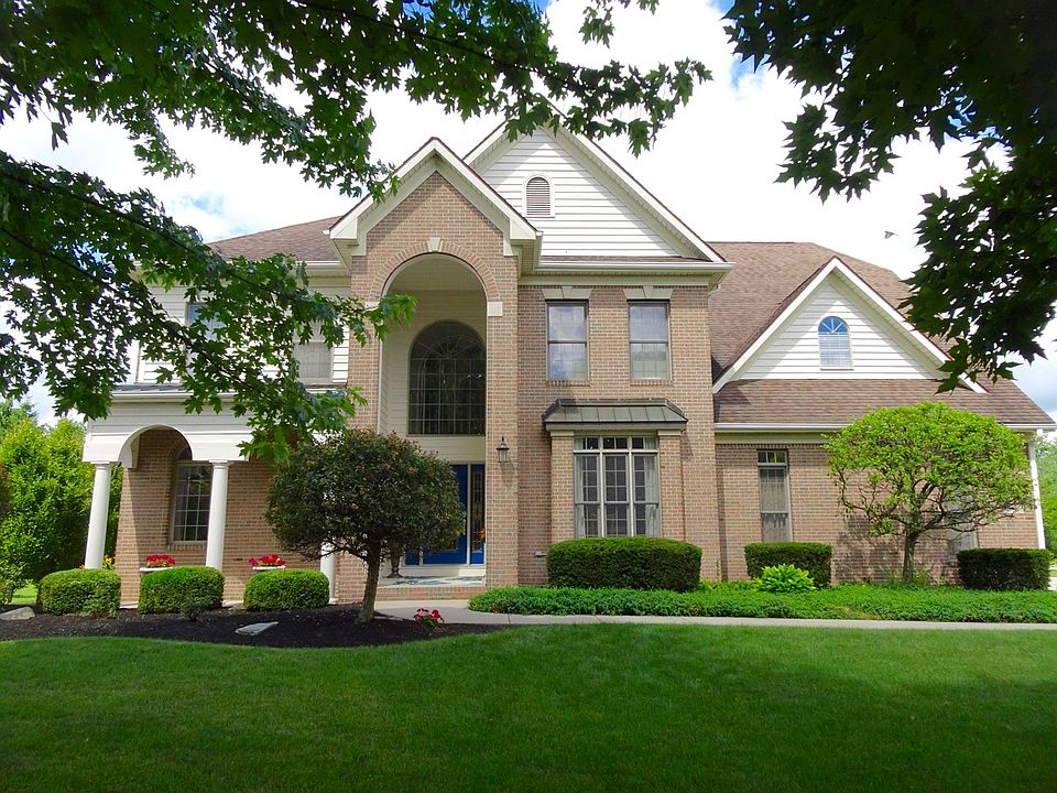 1st image of 301 S Pinehurst Ln