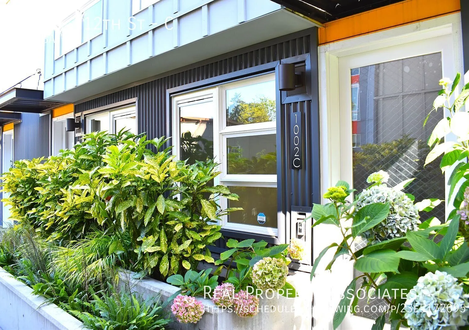 Townhouse near Northgate — Photo 2