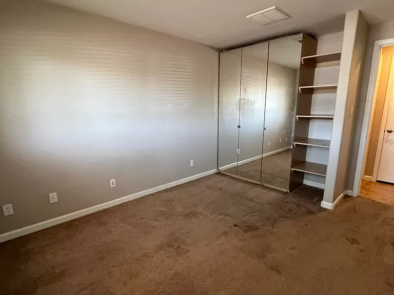 233 E Huntington Dr #233 — Photo 2