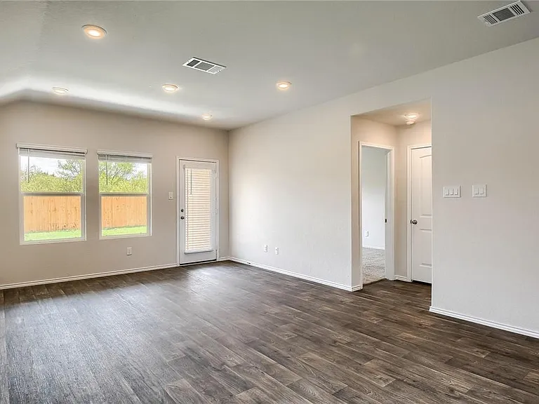 745 Adler Way — Photo 5