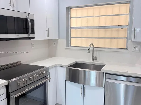 453 SW 2nd St APT 306C, Miami, FL 33130