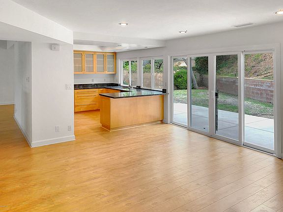 5th image of 1420 Morrow Cir