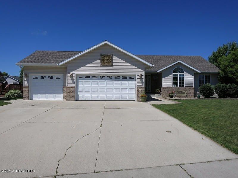 1320 HAYES