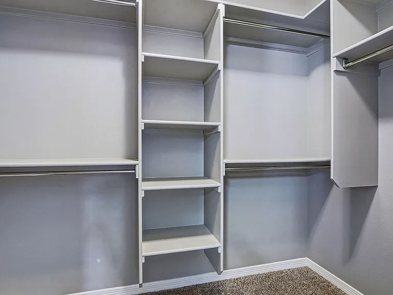2120 Honour Point Pl — Photo 26