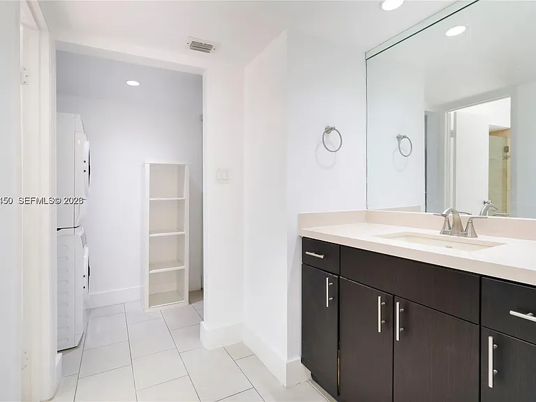 8124 SW 87th Ter — Photo 5