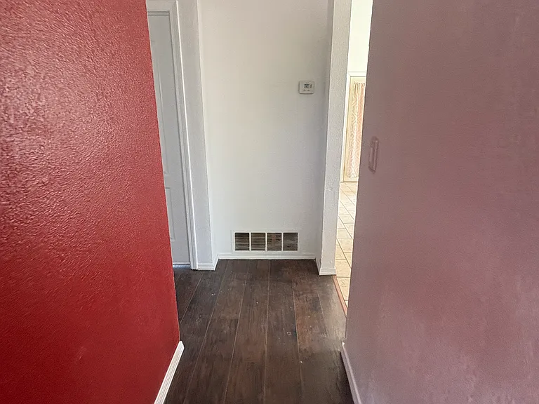 Desert Wind Dr — Photo 4