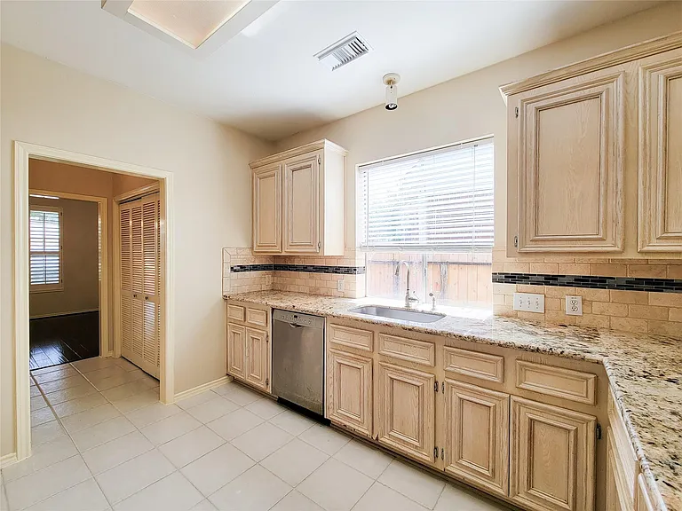 4106 Creek Ridge Ln — Photo 15