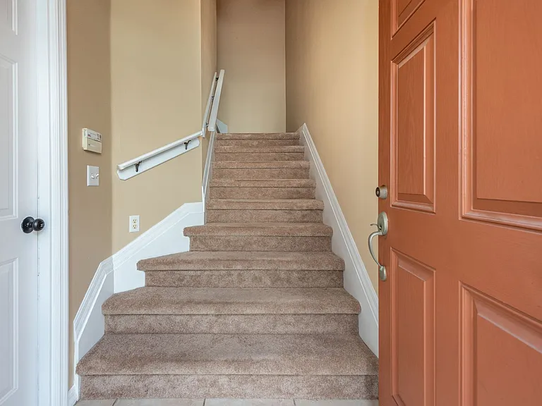 6750 Eagle Feather Dr — Photo 5