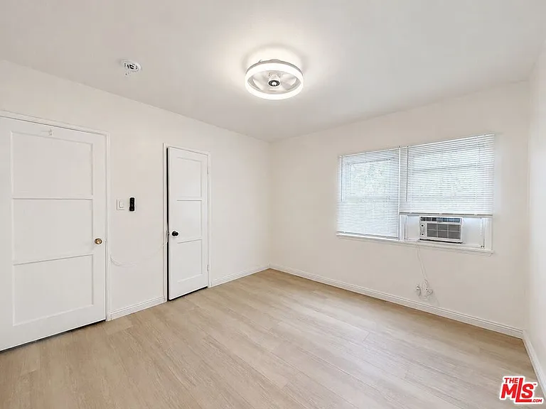 10616 Wilkins Ave — Photo 3
