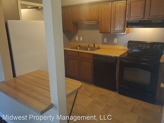 5th image of 504 E Columbia Dr