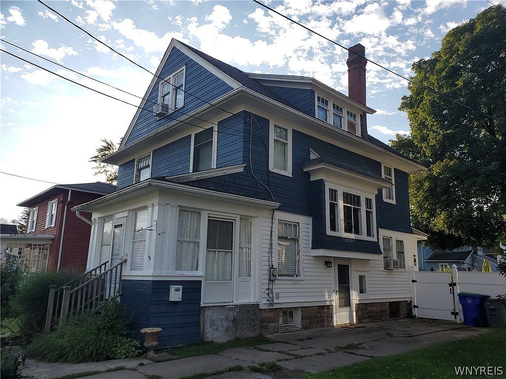 212 E Oak Orchard St, Medina, NY 14103 Zillow