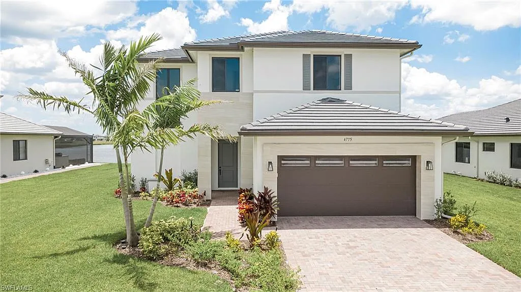 5 bed, 4.0 bath, 3334 sqft, $3,280 — Photo 1